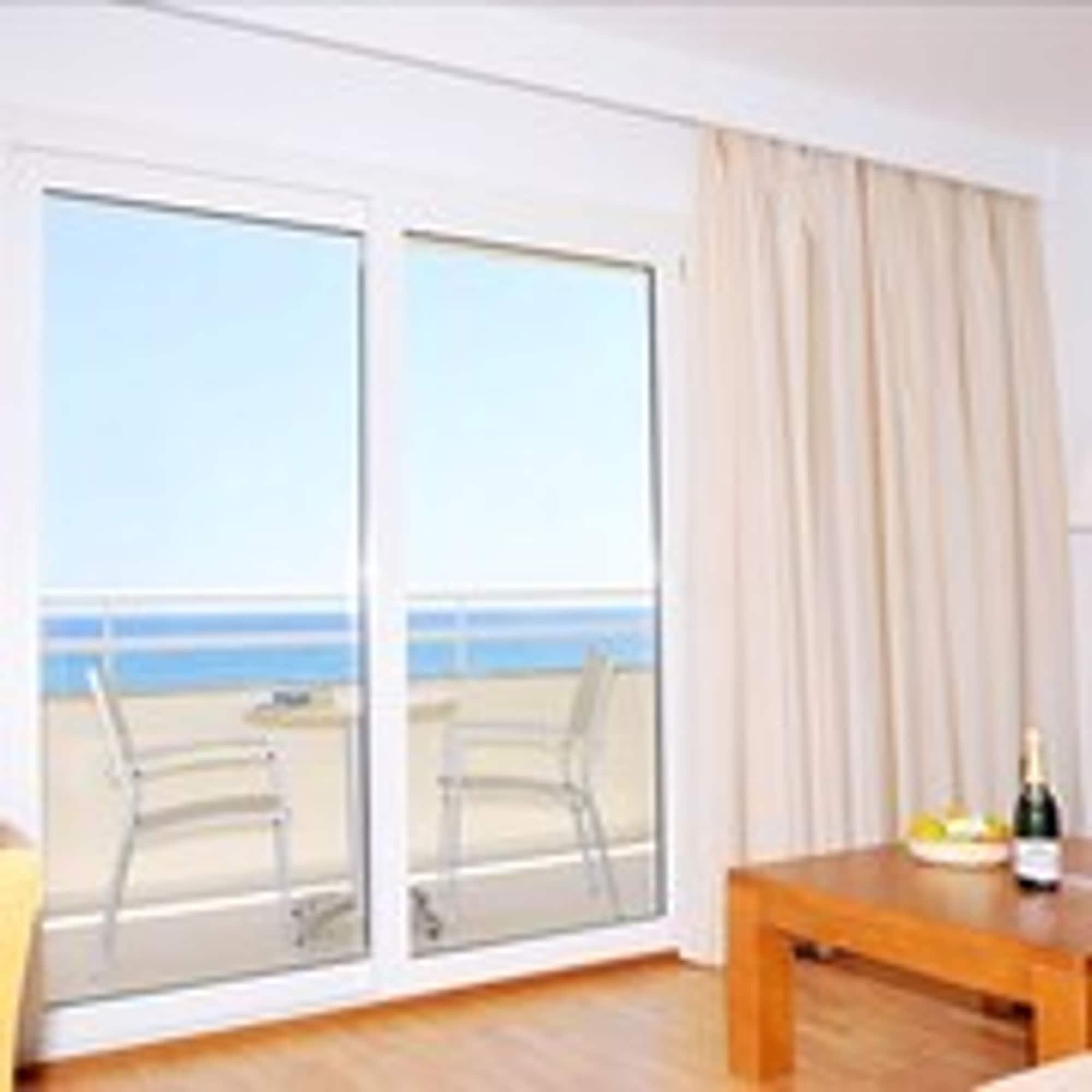 Hotel Cabot Cap De Mar à Cala Bona  Extérieur photo