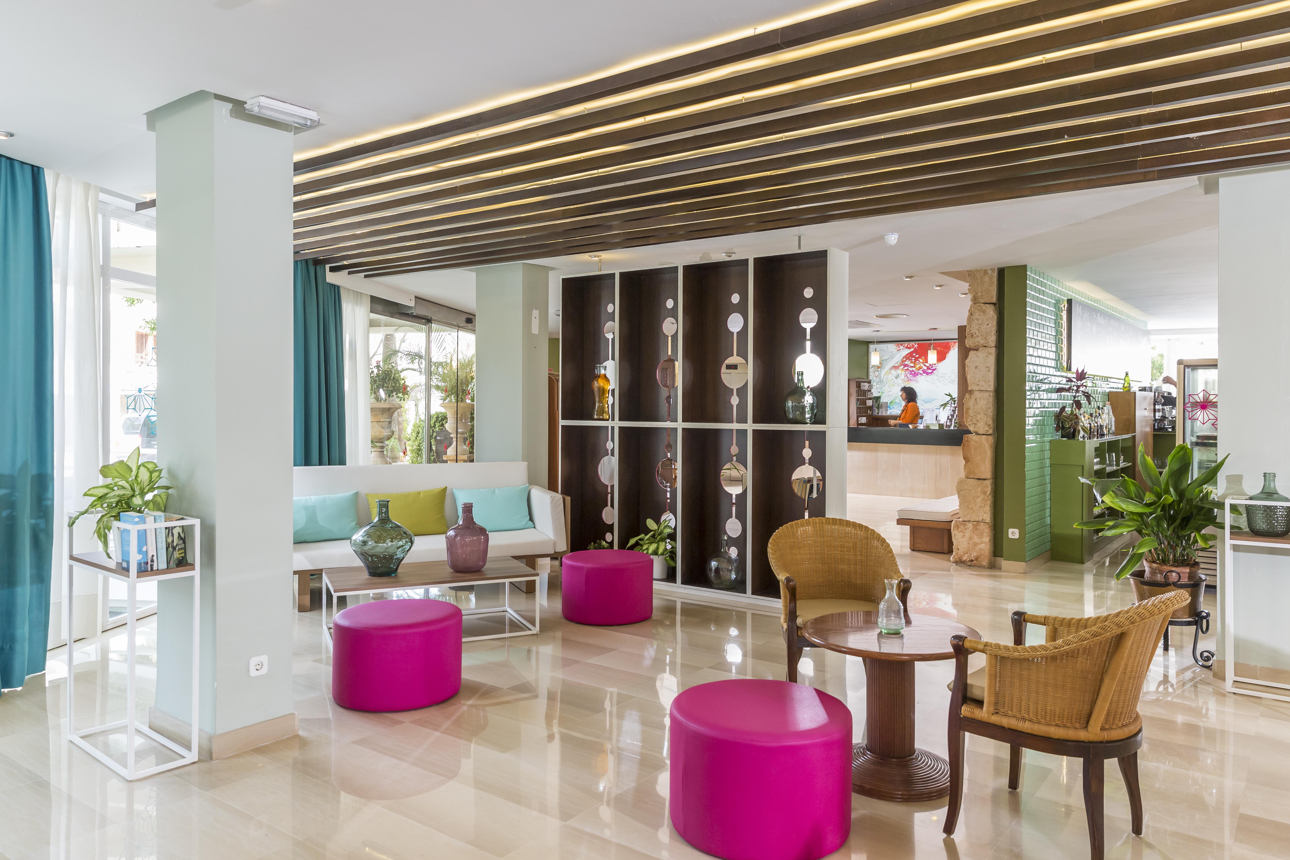 Hotel Cabot Cap De Mar à Cala Bona  Extérieur photo