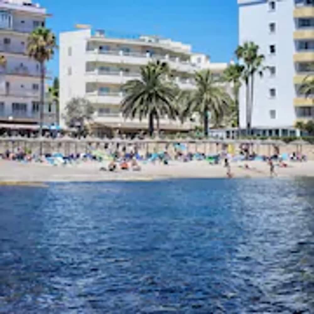 Hotel Cabot Cap De Mar à Cala Bona  Extérieur photo